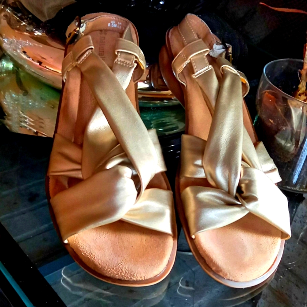 Naturalizer 8.5 sandals